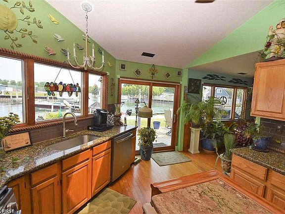 5th image of 846 Ruskin Ave
