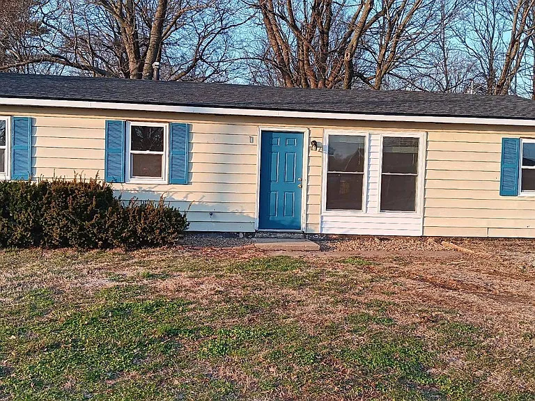 1027 E Villa Marie St — Photo 1