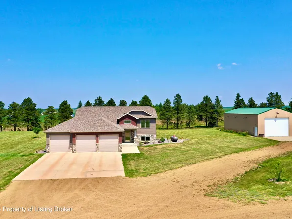 11255 29d St SW, Dickinson, ND 58601