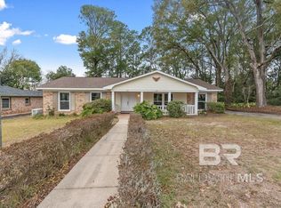 554 Stuart St, Daphne, AL 36526