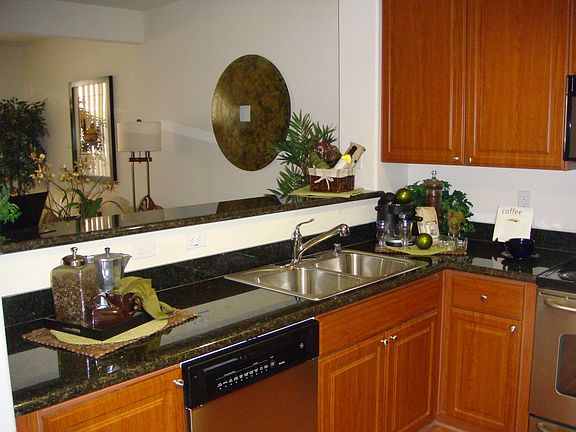 Granite Counter/Breakfast Bar