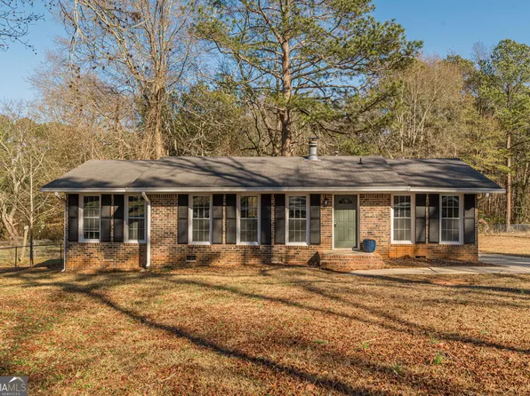 9178 Lakeview Dr SW, Covington, GA 30014