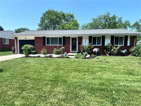 1429 Wedgewood Dr, Fairborn, OH 45324