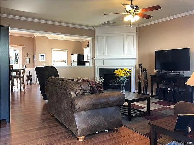 3024 Mannington Dr — Photo 20
