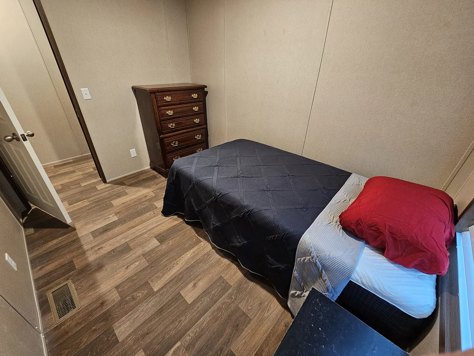 4 bed, $3,700 — Photo 3