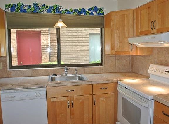 3rd image of 350 Grovers Ave Unit 3A