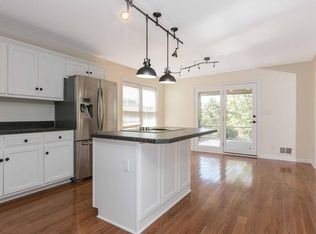 3320 Indian Lake Dr, Louisville, KY 40241