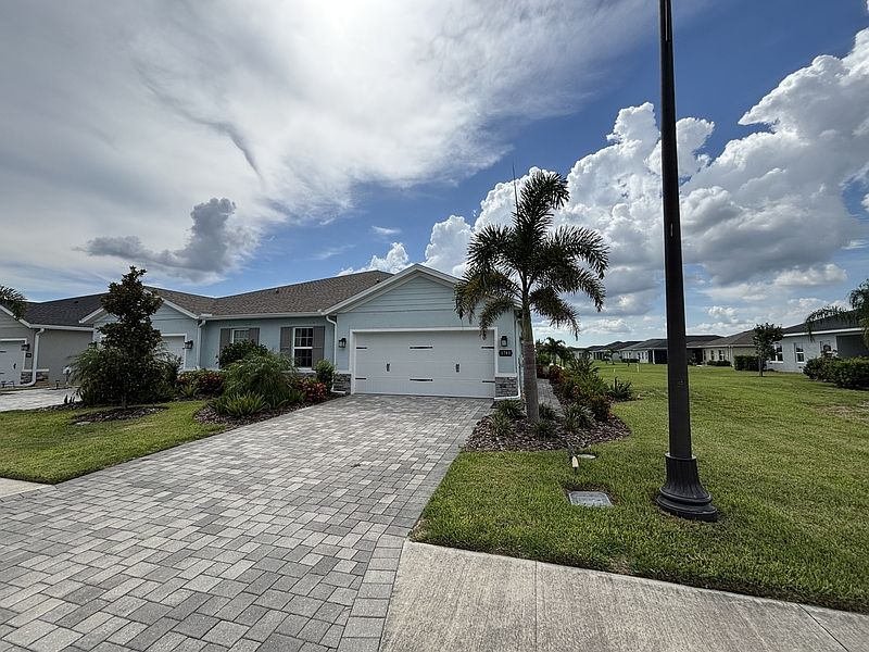 1st image of 1781 W Palms Dr