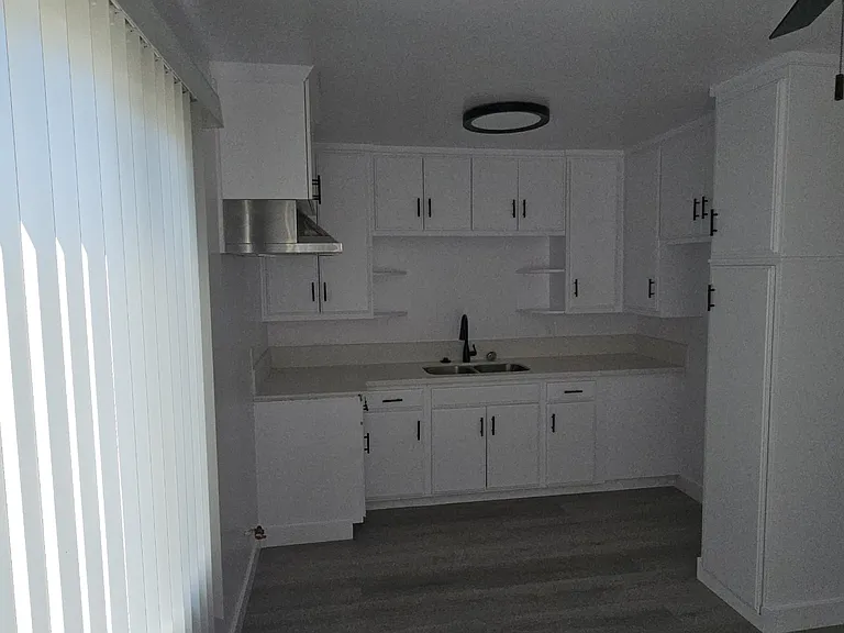 6333 Coldwater Canyon Ave #6 — Photo 5