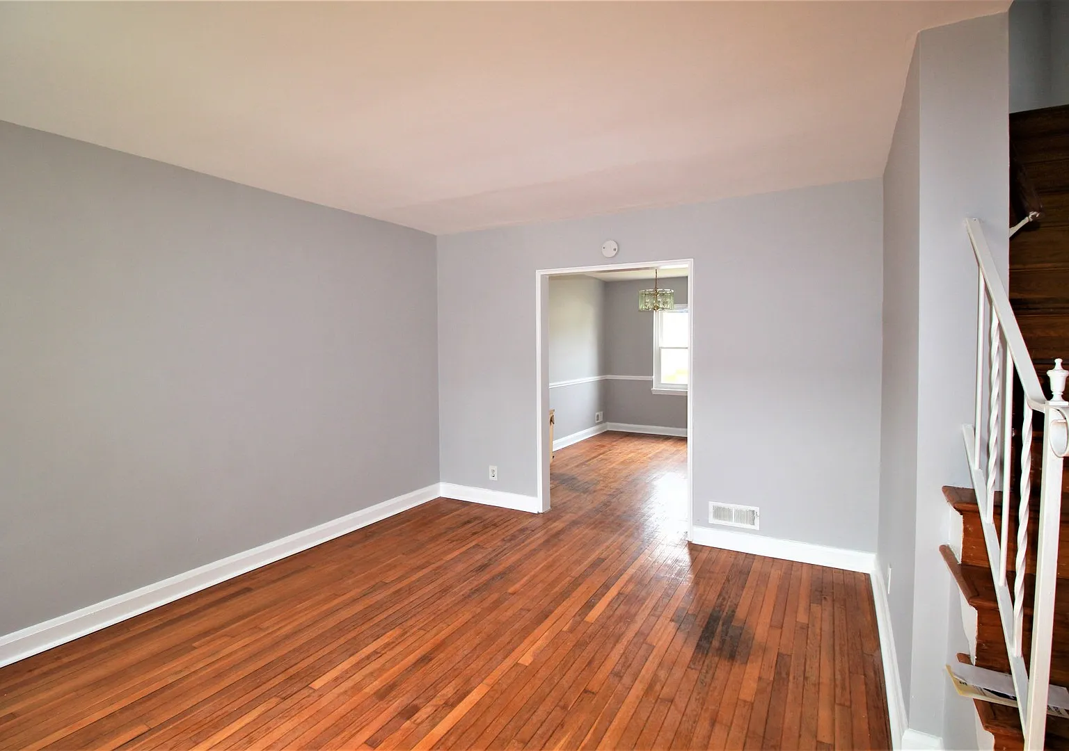 Must See Renovated 2 Bd House - Accepting Vouchers — Photo 2