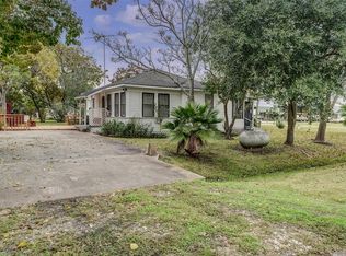 482 Wightman St, Matagorda, TX 77457