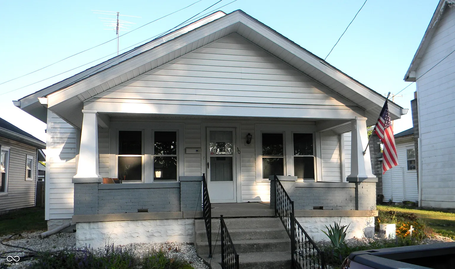 30 S Madison St photo 1