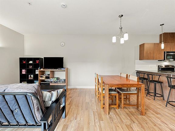 3rd image of 9655 King George Blvd #224