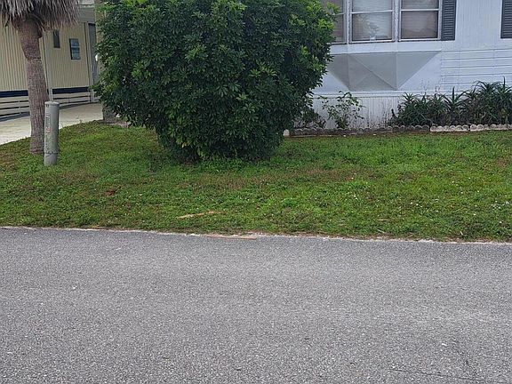 2nd image of 5 El Camino Real