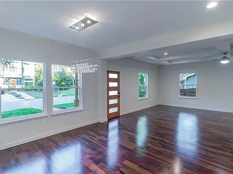 1713 Payne Ave — Photo 7