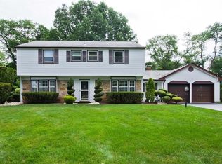 2 Colonial Ct, Manalapan, NJ 07726