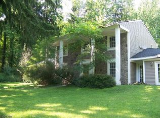 34 Petersburg Rd, Hackettstown, NJ 07840