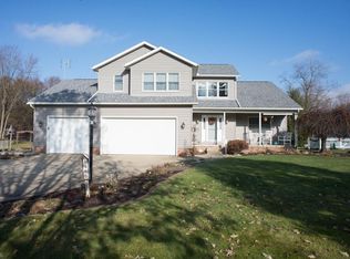 1465 Country Ln, Orrville, OH 44667