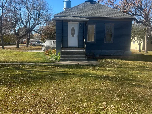 301 Fremont Ave N, Lake Preston, SD 57249