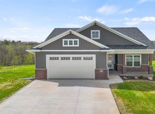 305 Vista Ridge Dr, Kalona, IA 52247