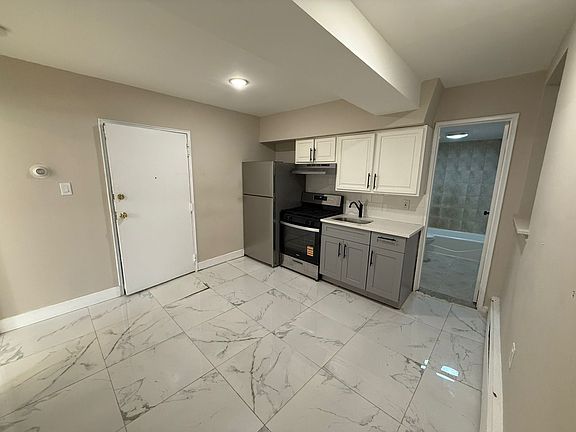 2nd image of 211 64th St #B2e