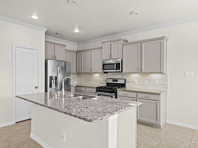 8026 Caden Mills Ln — Photo 25