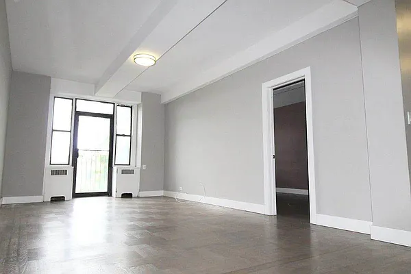Rented by Bruma Realty LLC | media 6