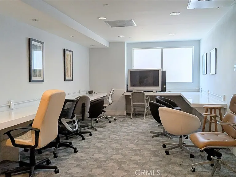 214 S Alexandria Ave #102 — Photo 21