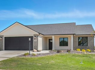 118 Sunset Dr, Avilla, IN