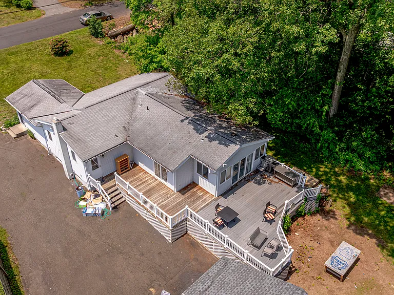 795 Hill St — Photo 5