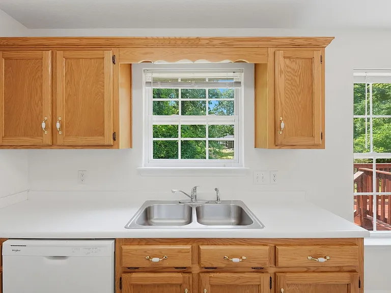 8506 Igou Gap Rd — Photo 8