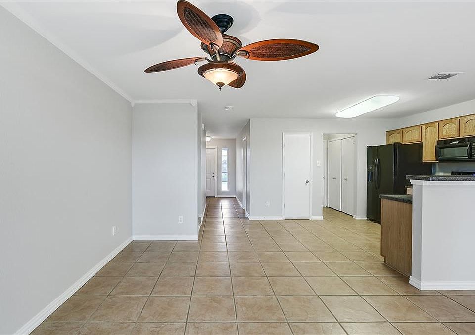 1st image of 1324 Pine Ln