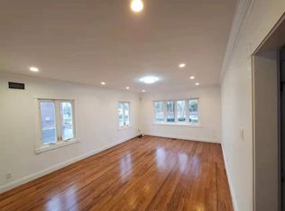 142 Manor Pl FLOOR 1, Great Neck, NY 11020