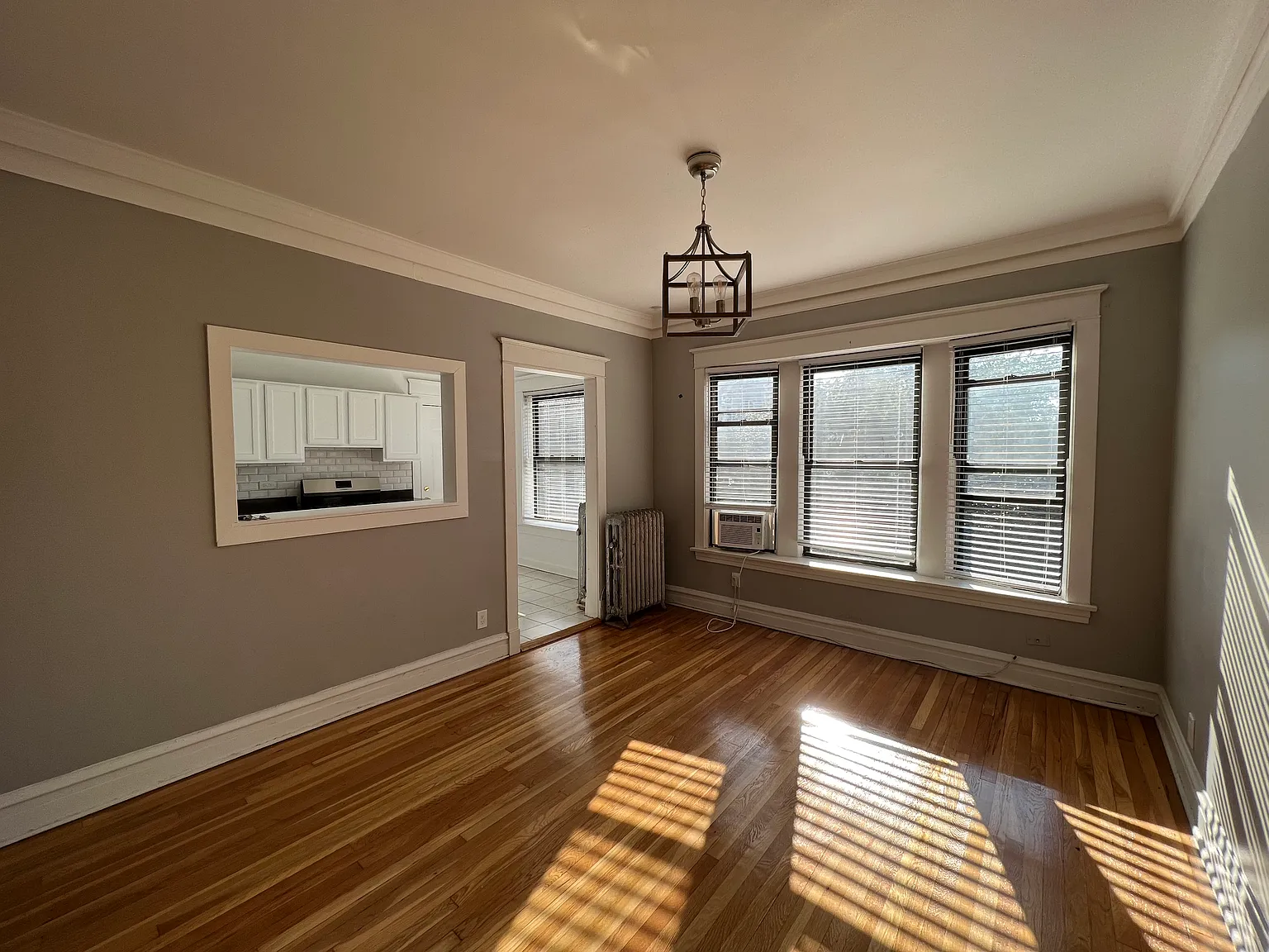 2918 N Clark St, — Photo 4