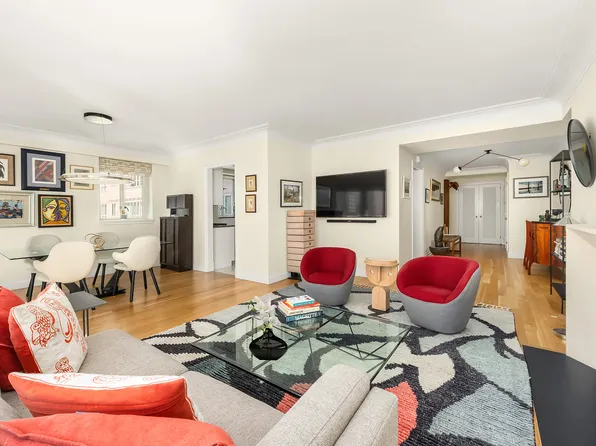 200 East 66th Street D1803 image 2 of 19