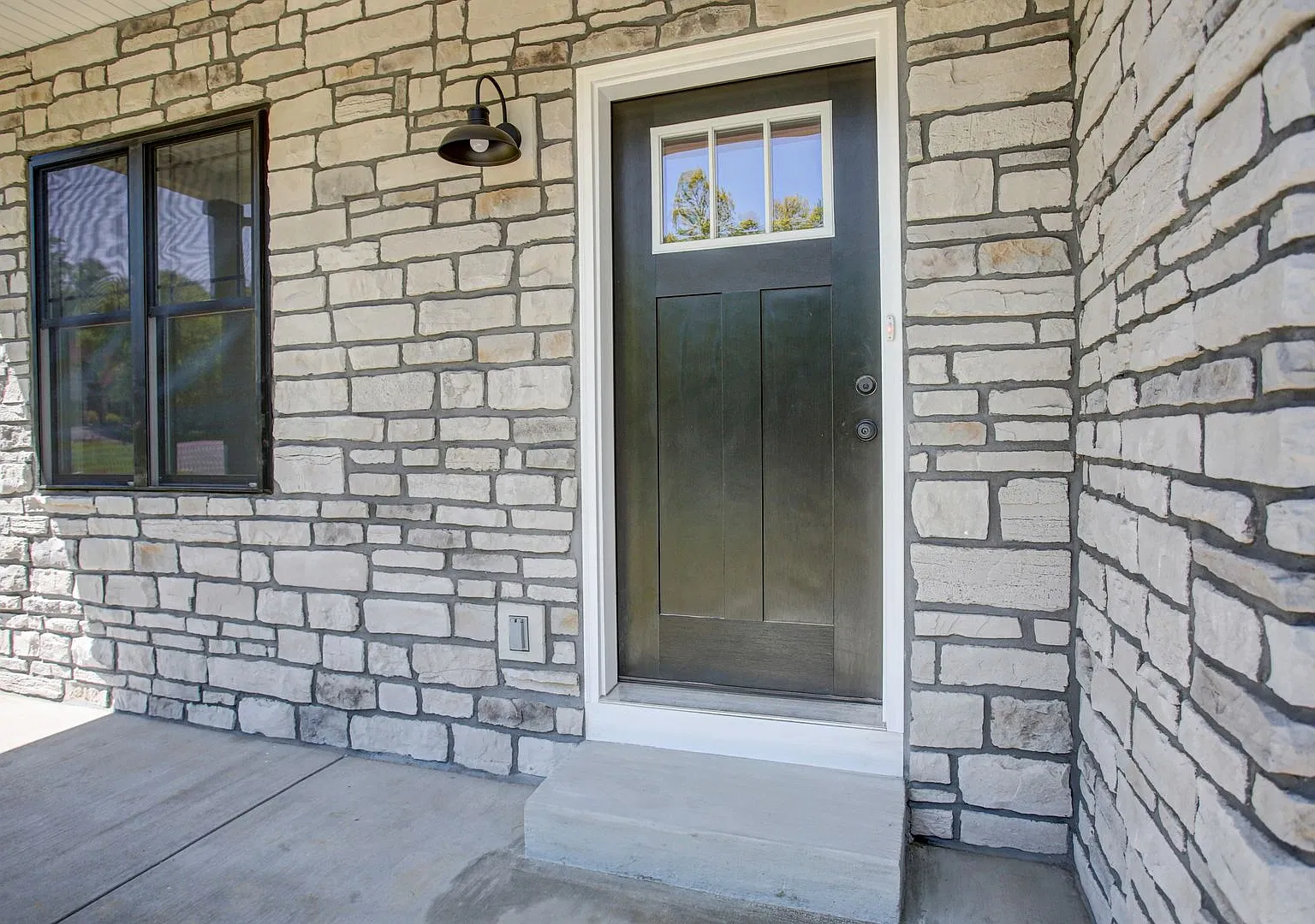 695 Karvois Court - 4 BR/2.5 Ba - $2900 Available NOW — Photo 2