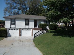 7518 Parallel Pkwy, Kansas City, KS 66112