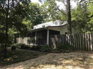 1530 Buena Vista Dr, Huntington, WV 25704