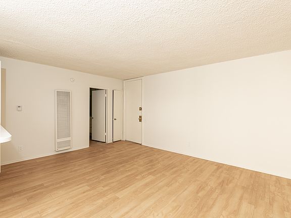 5th image of 410-430 S Hobart Blvd #A316