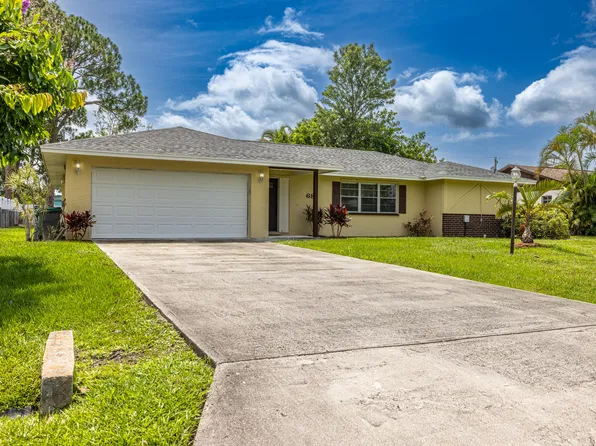 681 SE Prineville Street, Port St Lucie, FL 34983