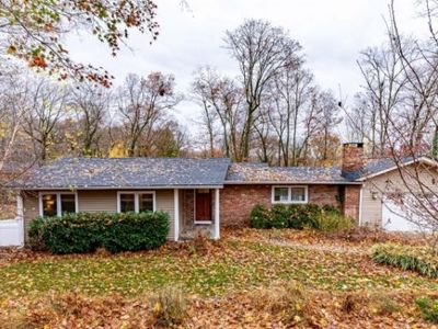 71 Moraine Rd, Morris Plains, NJ, 07950