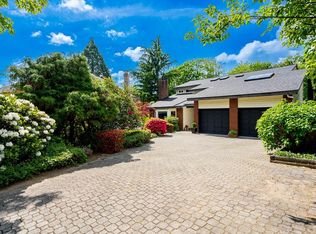 7460 Burnham Ct, Burnaby, BC V5A 4M7