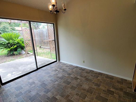 3rd image of 5347 Vista Glen St