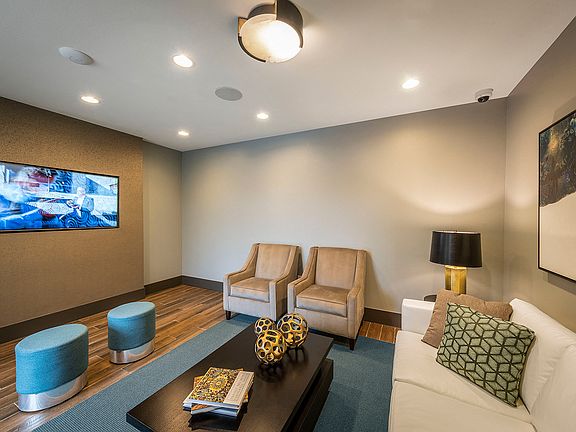 Wi-Fi and Media Lounge