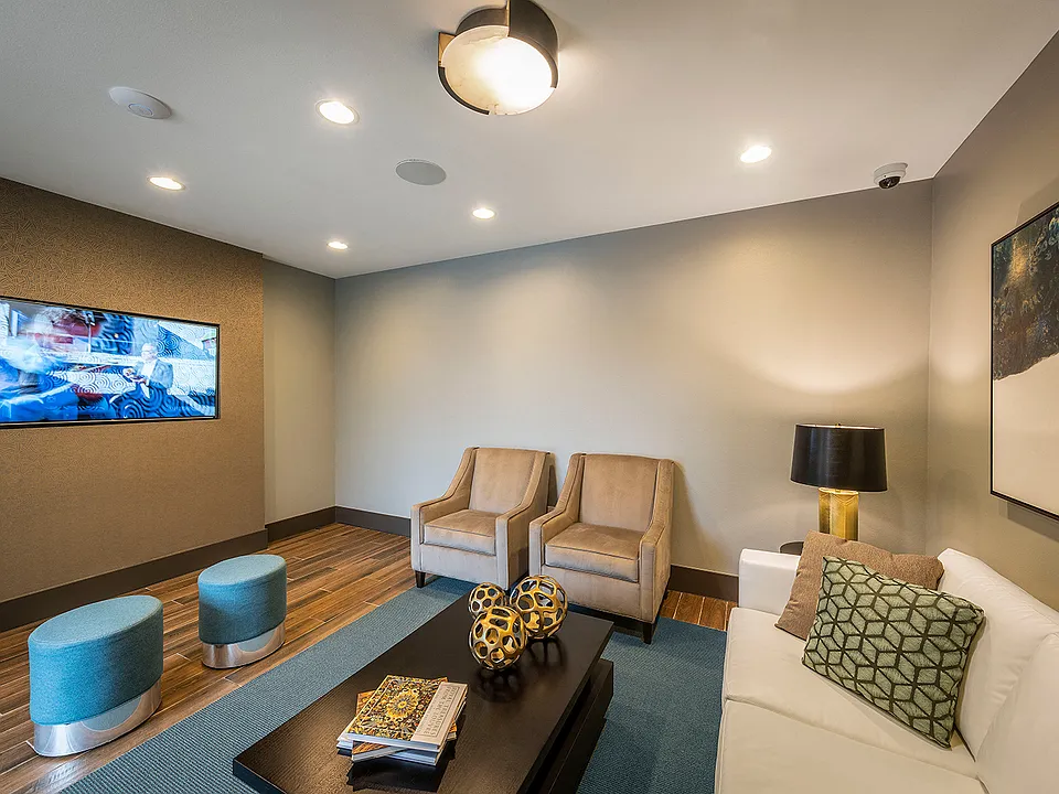 Wi-Fi and Media Lounge