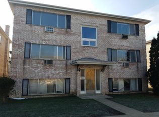 10408 Michael Todd Ter APT GW, Glenview, IL 60025