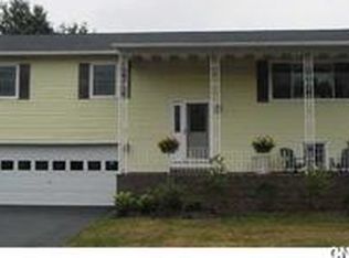 75 Ridgeway Sites Ave, Oswego, NY 13126