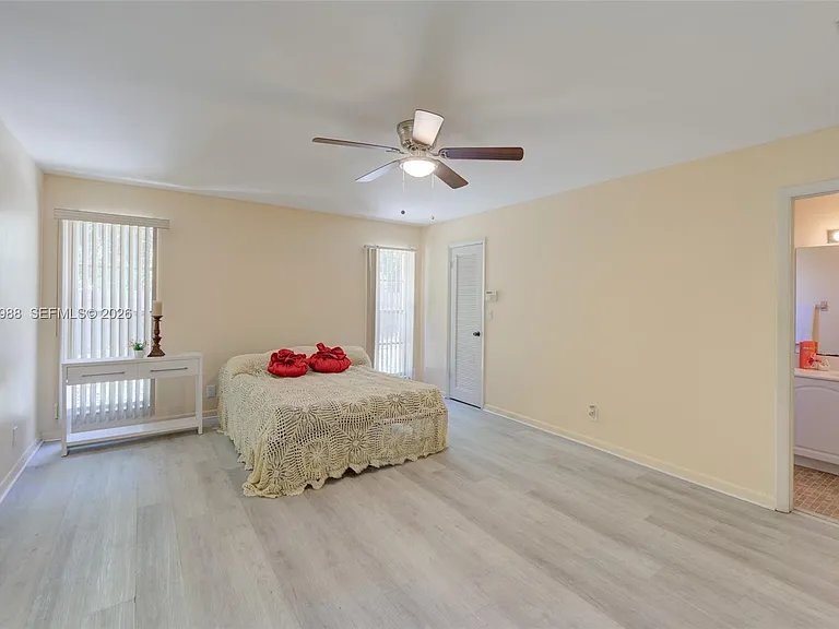 9039 NW 21st Ct — Photo 22