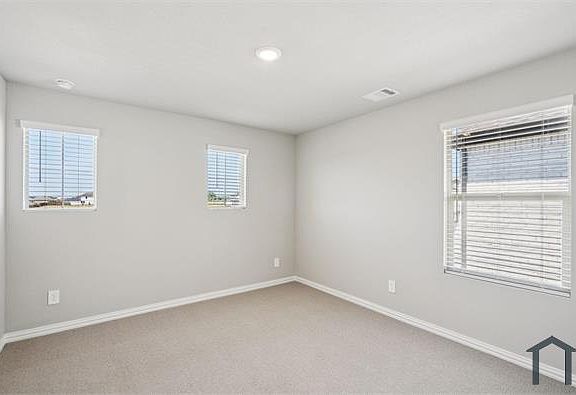 4th image of 714 London Town Ln