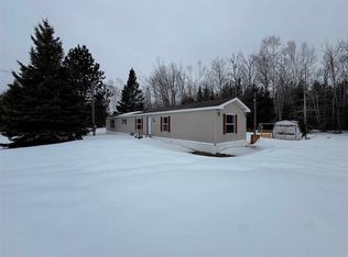 2288 Riggsville Rd, Cheboygan, MI 49721